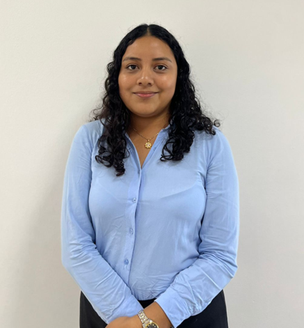 Alum. Raquel Nava Romero